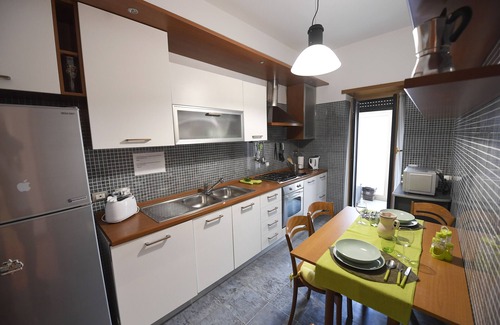 Pigneto Apartment | Discover Suite Art Pigneto: Family-Friendly Comfort & Spa
