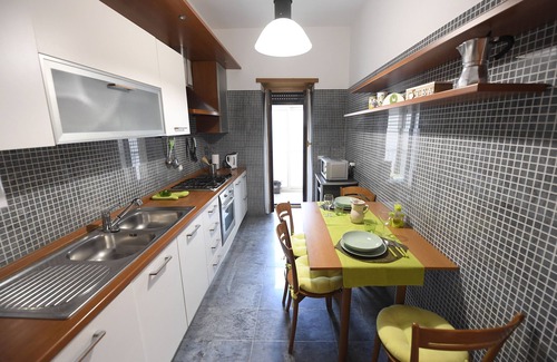 Pigneto Apartment | Discover Suite Art Pigneto: Family-Friendly Comfort & Spa