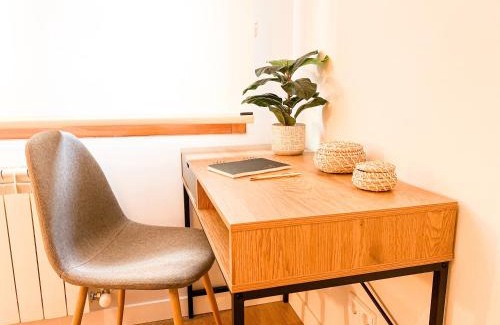 Distrito Oeste Apartment | Family-Friendly Suite Ateneo & Playa - Perfect Gijón Escape