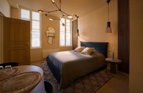 Cognac Apartment | Unique Apartment with Private Hot Tub in Cognac City Center