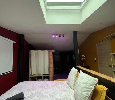 North district Apartment | Relaxing Suite with Sauna - Ideal for Families & Rated 10/10
