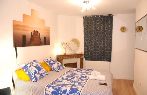 Poincare - Foch - Anatole France - Croix de Bourgogne Apartment | Elegant Suite with Terrace at Nancy Thermal, 10/10 Rated