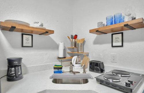 West Little River Apartment | Tranquil 1 Bdrm Retreat with Private Patio & Pet Friendly