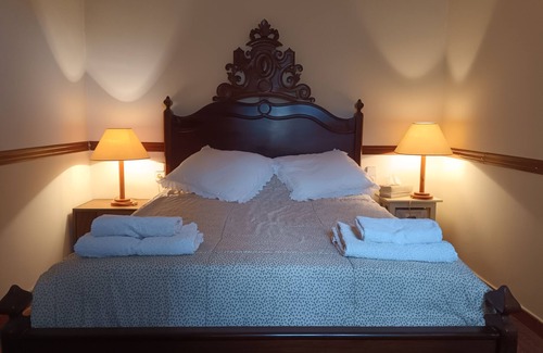 Argentona House | Cozy Suite B&B with Private Pool and Two Bedrooms