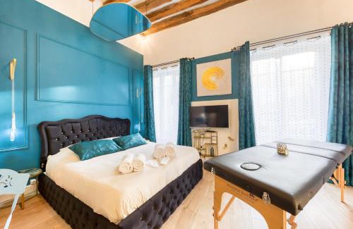 Arpajon Apartment | Relaxing Suite with Jacuzzi and Sauna for Romantic Getaways