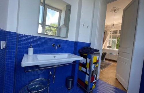 Aix-les-Bains City Center Apartment | Elegant Suite Célestine Palace Excelsior with Lake View
