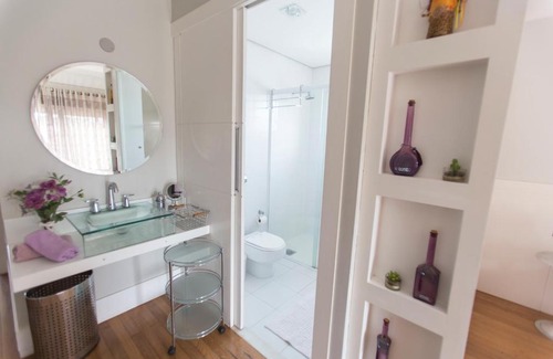 Campinas House | Indulge in Suite Casa de Luxo with Pool & Breakfast
