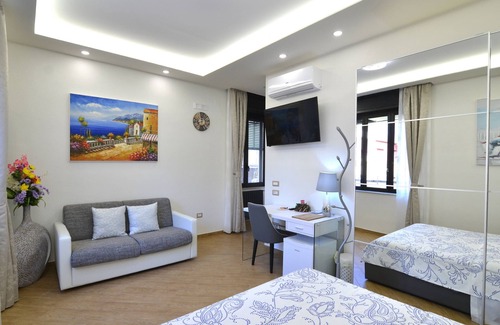 Centro Storico Bed & Breakfast | Discover Suite Caserta Deluxe: Your Gateway to Royal Luxury