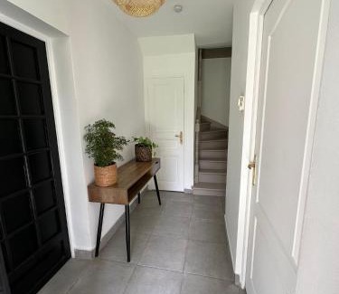 Persan House | Cozy Guest Room Near Paris with Child-Friendly Amenities