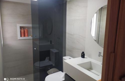 Monte Verde House | Inviting Suite com Varanda with Family-Friendly Amenities