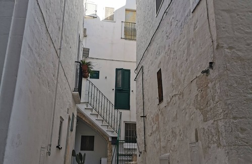 Old Town Cisternino Apartment | Explore Suite Conte Verde in Cisternino's Historic Center