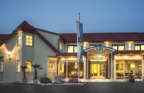 Loipersdorf bei Fuerstenfeld House | Relaxing Stay at Suite Contessa - Spa & Thermal Pool Await