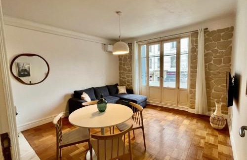 Villette Gare Apartment | Pet-Friendly Suite Corneille: Guest Rated 9.7/10