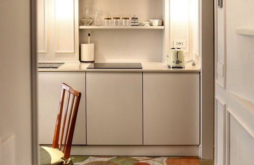 Cernobbio Apartment | Suite Corti Cernobbio-Central, 1 minute stroll to Lake/Private Parking