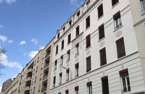Part Dieu - Bir Hakeim Apartment | Cozy Suite de Léon - Ideal Studio with Kitchen & Garage