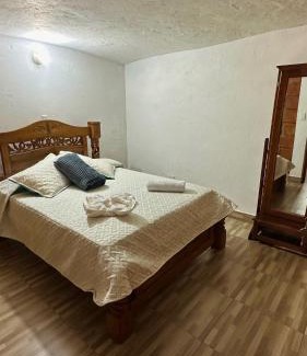Jerico Apartment | Pet-Friendly Apartment in Jerico with Inviting Bathtub