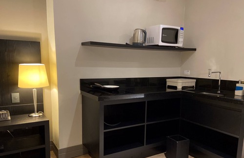 Reboucas House | Suite Double with kitchen by ¼ UmQuarto 5-PR.