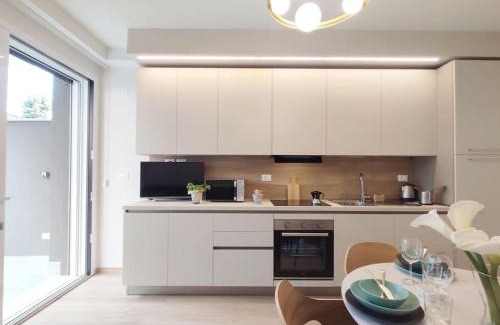 Porto d'Ascoli Apartment | Elegant Suite Dream with Private Courtyard & Parking