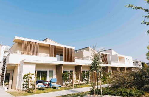 Giulianova Apartment | Relax at Suite du Parc & Hotel: Oceanfront Bliss Awaits