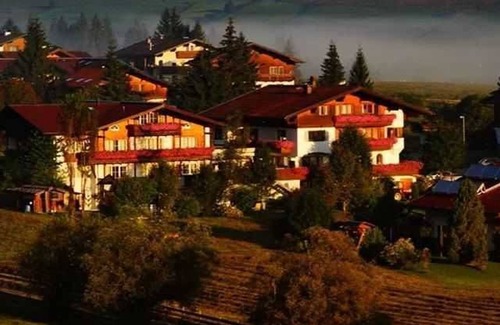 Tannheim Apartment | Cozy Suite Edelweiß at Landhaus Sammer - Family Friendly