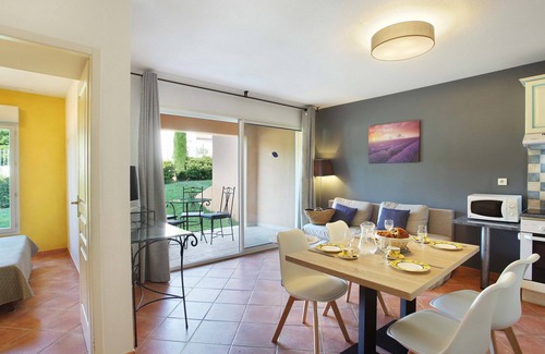 Greoux-les-Bains Condo | Relaxing Suite with 3 Pools and Hot Tub Access Await You