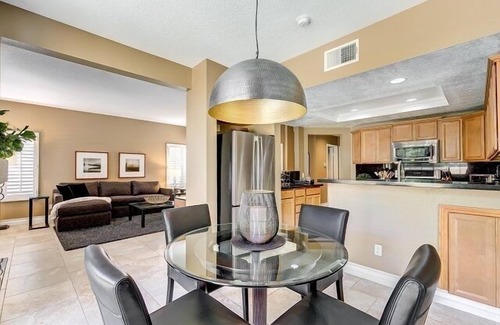 Tustin House | Escape to Suite Escape @ Tustin Ranch - Guest Rated 8.8/10
