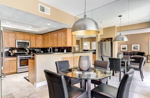 Tustin House | Escape to Suite Escape @ Tustin Ranch - Guest Rated 8.8/10