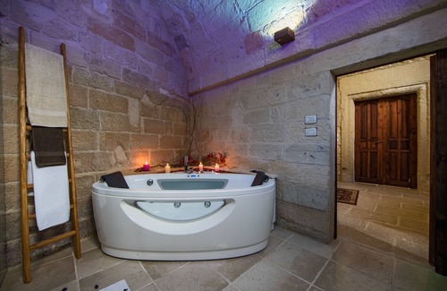 San Cesario di Lecce Apartment | Unforgettable Stay at Suite Eufrosine with Oceanfront Views