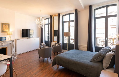 Charleville-Mezieres Apartment | Elegant Suite Eugénie: 5-Star Comfort for the Family