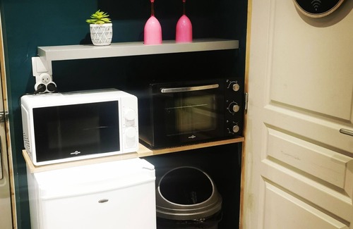 Neuf-Mesnil Apartment | Relaxing Suite Evasion with Whirlpool Bath & Spa Amenities