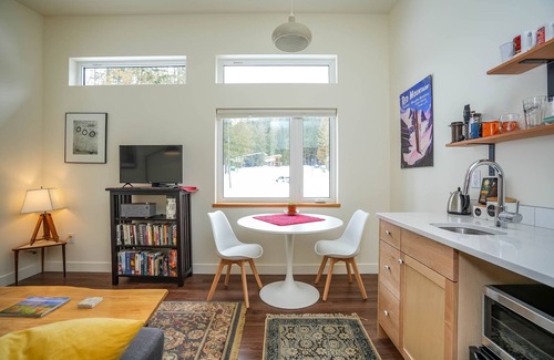 Rossland Apartment | Romantic Suite for Two at Red Mountain Resort - 10/10 Rating!