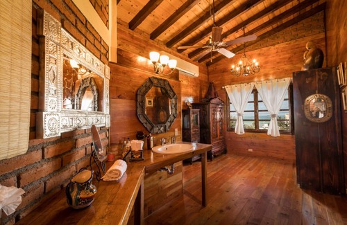 Esterito Bed & Breakfast | Indulge in Suite Giuseppe: Ocean View & Pool Access