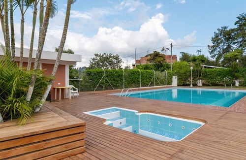 El Penol Cabin | Inviting Suite Gold Alto De Sion with Pool and Spa