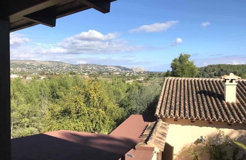 Tarraula Apartment | Discover Suite Granota: Tranquil Nature Retreat with Ocean View