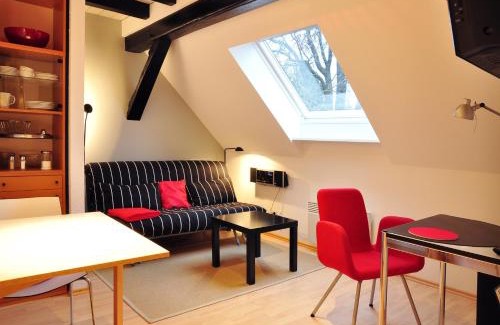 Wulferode Apartment | Modern Suite "Hannover" in a Historic Timber House