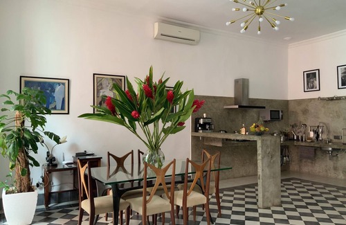 Old Havana House | Indulge at Suite Havana: 4-Star Luxury with Spa & Breakfast