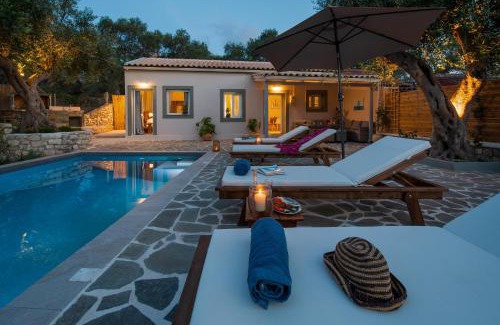Gaios Villa | Unforgettable Suite Home Villa Paxos with Oceanfront Pool