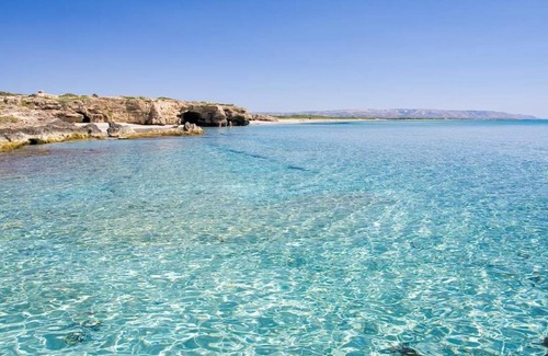 Fontane Bianche Bed & Breakfast | Pet-Friendly Suite House L'Isola Che Non C'è with Ocean View