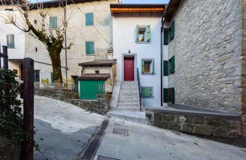 Vidiciatico House | Family-Friendly Suite il Corno: Ideal for Every Traveler