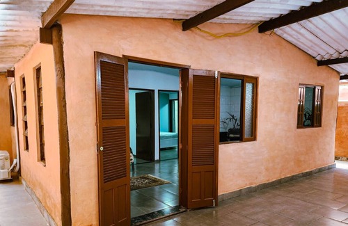 Centro Comercial Ski Chalet | Cozy Suite in Ilhabela with Pool and Ocean Views