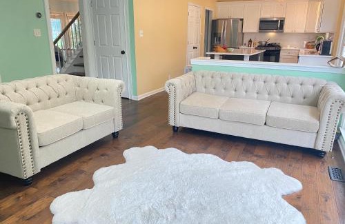 Johns Creek House | Suite in Lakeside house