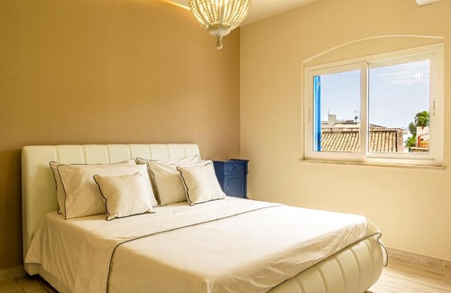 Recanati Apartment | Oceanfront Suite Isavì: 4-Star Stay with Spa & Hot Tub