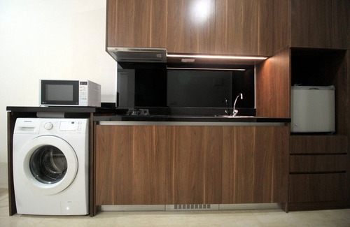 Pancoran Apartment | Cozy Suite L'avenue Apartment with Pool & Breakfast