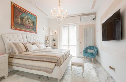 Bergamo Apartment | Indulge at Suite La Fenice: 4-Star Comfort & Hot Tub Bliss