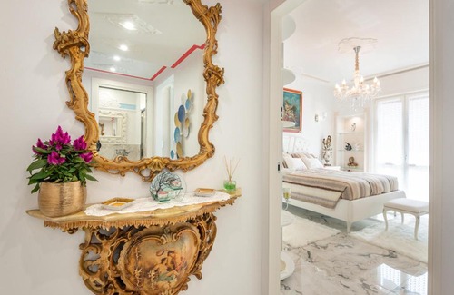 Bergamo Apartment | Indulge at Suite La Fenice: 4-Star Comfort & Hot Tub Bliss
