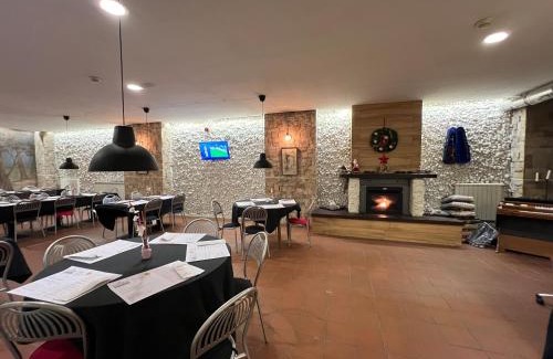 Aremogna Apartment | Relaxing Retreat at Suite Lady Marian with Pool & Spa