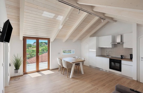 Bomerano Apartment | Suite Le Orchidee with Mountain View, Wi-Fi and Air Conditioning