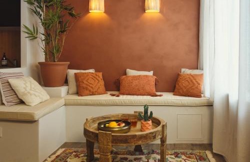 Saint-Roch - Badouillere - Chavanelle Apartment | Indulge in Jacuzzi and Hammam Suites at Noma Marrakech