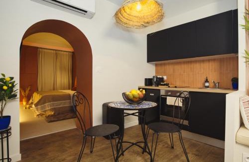 Saint-Roch - Badouillere - Chavanelle Apartment | Indulge in Jacuzzi and Hammam Suites at Noma Marrakech