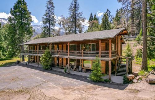 Springville House | Family-Friendly Camp Nelson Lodge Room 7 Awaits You